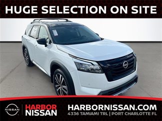 New 2025 Nissan Pathfinder Platinum w/ Black Appearance Package image 1