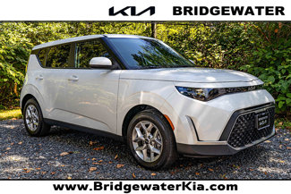 Certified 2025 Kia Soul LX w/ LX Technology Package image 1