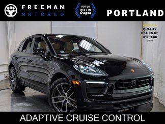 Used 2023 Porsche Macan image 1