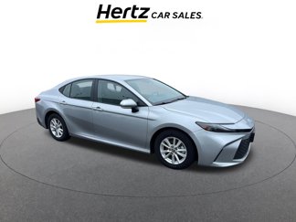Used 2025 Toyota Camry LE image 1