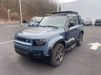 Used 2024 Land Rover Defender 90 X-Dynamic SE image 1