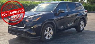 Used 2024 Toyota Highlander LE video 1