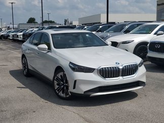 New 2026 BMW i5 eDrive40 w/ Premium Package image 1