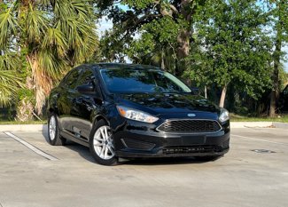 Used 2018 Ford Focus SE image 1