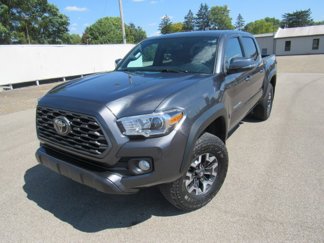 Used 2022 Toyota Tacoma TRD Off-Road image 1