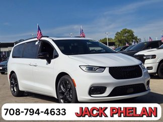 New 2026 Chrysler Pacifica Limited video 1
