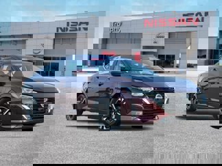 Certified 2025 Nissan Sentra SV image 1