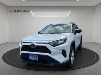 Used 2020 Toyota RAV4 LE image 1