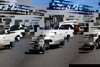 Used 2017 GMC Yukon Denali image 1