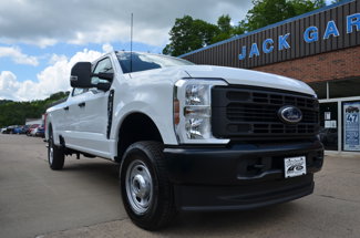 New 2025 Ford F250 XL image 1