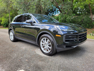 Used 2024 Porsche Cayenne image 1