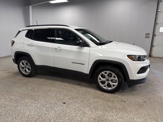 New 2025 Jeep Compass Latitude image 1