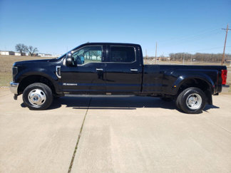 Used 2017 Ford F350 Lariat w/ Chrome Package image 1