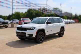 New 2025 Jeep Grand Cherokee L Altitude image 1