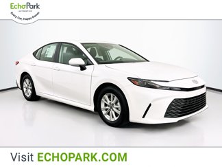 Used 2025 Toyota Camry LE image 1