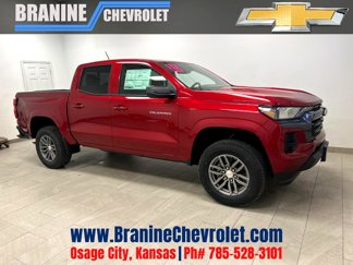 Used 2025 Chevrolet Colorado LT image 1