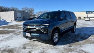 New 2025 Chevrolet Suburban LT image 1