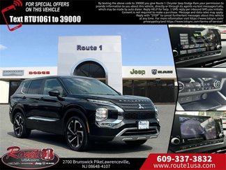 Used 2022 Mitsubishi Outlander SE image 1