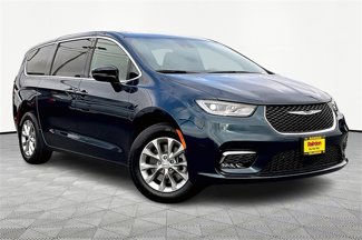 New 2025 Chrysler Pacifica Select image 1