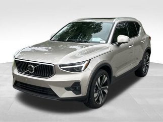 Used 2024 Volvo XC40 B5 Plus w/ Protection Package Premier image 1