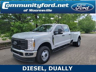New 2025 Ford F350 XL image 1