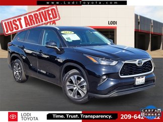 Used 2024 Toyota Highlander XLE image 1