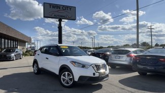 Used 2020 Nissan Kicks S image 1