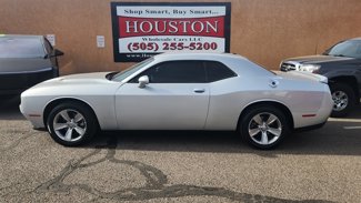 Used 2022 Dodge Challenger SXT image 1