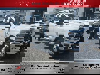 New 2025 RAM 3500 Tradesman w/ Chrome Appearance Group image 1