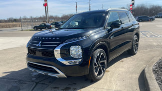 New 2025 Mitsubishi Outlander SEL image 1