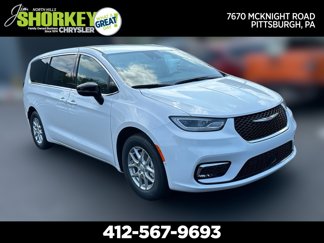 New 2025 Chrysler Pacifica Select image 1