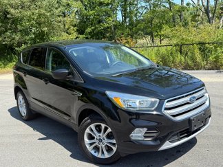 Used 2017 Ford Escape SE image 1