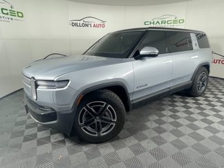 Used 2025 Rivian R1S Adventure image 1