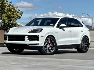 New 2026 Porsche Cayenne S image 1