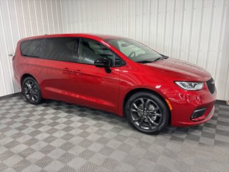 New 2026 Chrysler Pacifica Select image 1
