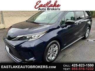 Used 2021 Toyota Sienna XSE w/ XSE Plus Package image 1