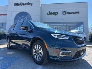 New 2025 Chrysler Pacifica Select image 1