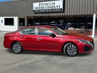 Used 2025 Nissan Altima 2.5 SV image 1