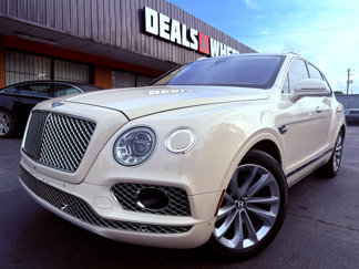 Used 2017 Bentley Bentayga image 1