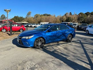 Used 2016 Toyota Camry LE image 1