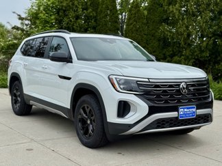New 2025 Volkswagen Atlas Peak Edition SE image 1