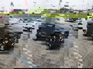 Used 2025 Hyundai Kona SEL image 1