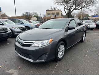 Used 2012 Toyota Camry LE image 1