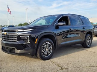 Used 2025 Chevrolet Traverse LT image 1