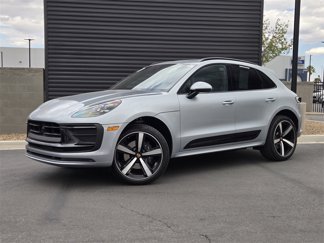 Certified 2025 Porsche Macan Turbo image 1