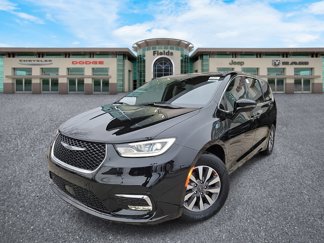 New 2025 Chrysler Pacifica Select w/ Uconnect Theater Family Group image 1