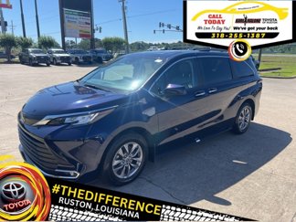 Used 2023 Toyota Sienna XLE image 1