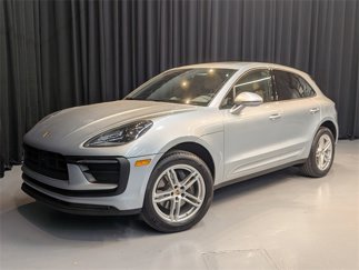 Used 2024 Porsche Macan image 1