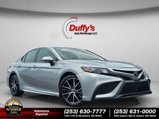 Used 2023 Toyota Camry SE image 1