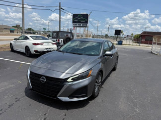 Used 2023 Nissan Altima 2.5 SV image 1